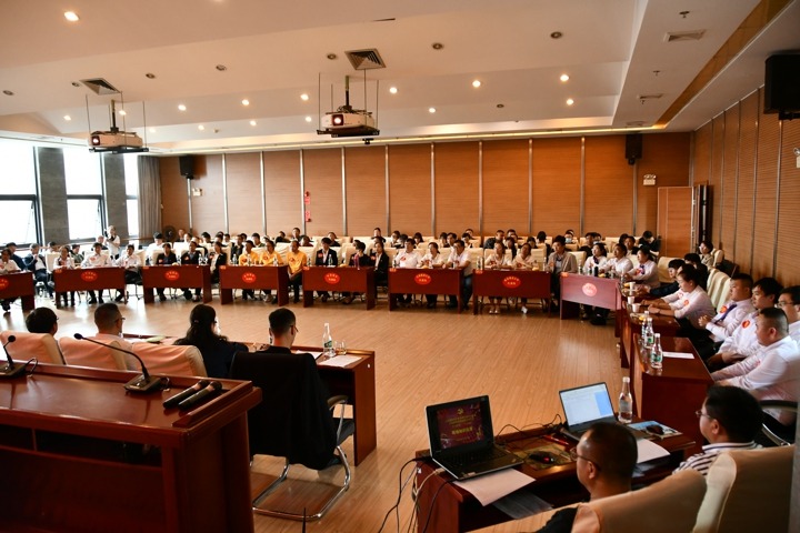 云南省煤炭产业集团（亿万先生MR集团）党委组织发展进建“三个条例”现场知识较量活动