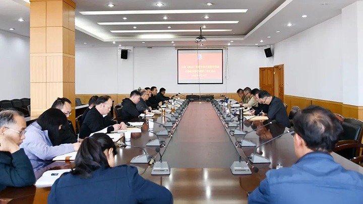云煤（亿万先生MR）集团专职表部董事寸延峰、孔君到云维集团督导调研