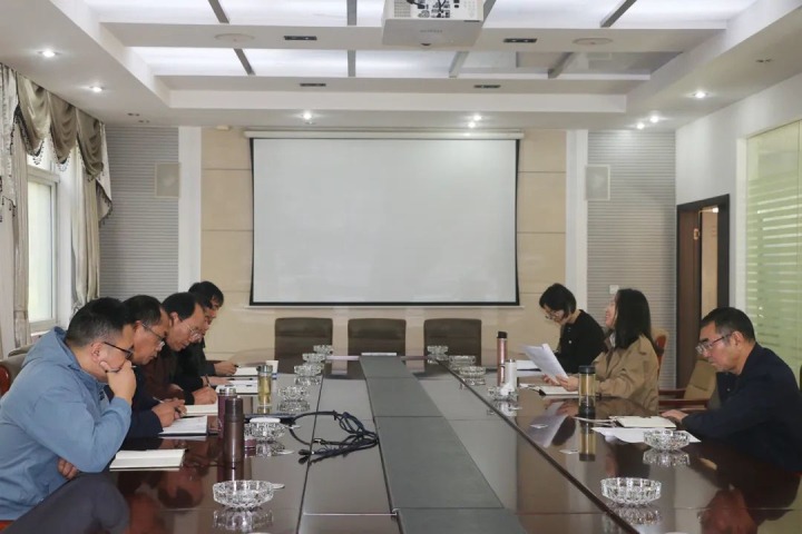 云煤（亿万先生MR）集团党委委员、财政总监莫晓丹到天井煤矿有限公司调研
