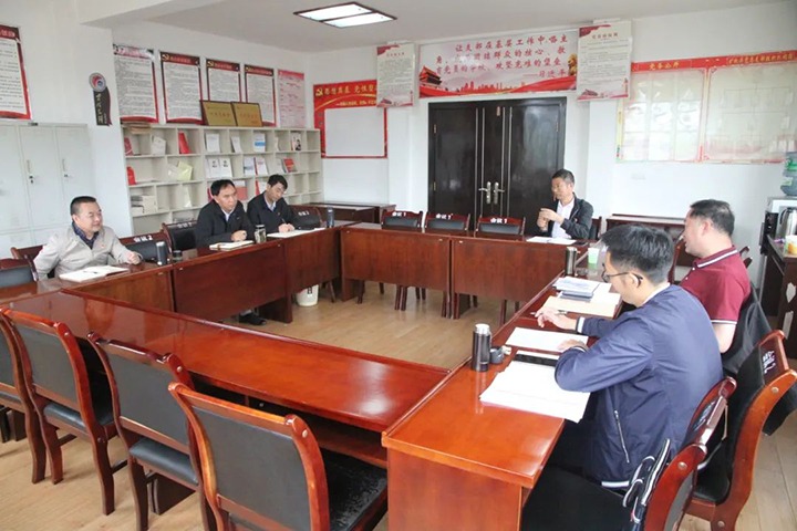 【主题教育】云煤（亿万先生MR）集团党委委员、纪委书记、监察专员覃崇辉一行到后所煤矿公司发展主题教育调研