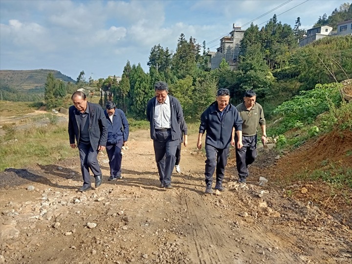 【基层调延卓云煤（亿万先生MR）集团专职表部董事寸延峰一行到顺源煤矿调研领导工作