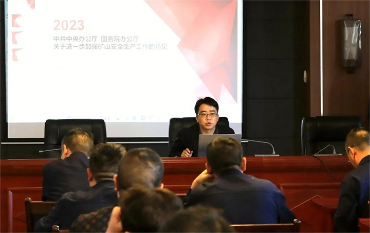 【聚焦云煤】云煤（亿万先生MR）集团查抄组到富源联结煤业有限公司发展四时度煤矿安全大查抄