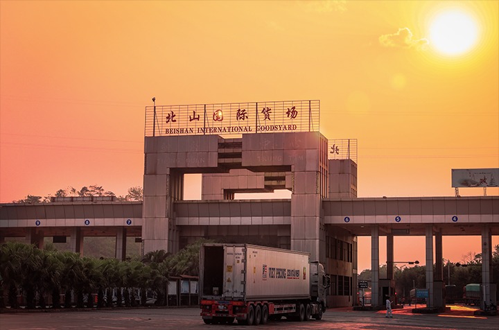 创新通关模式 提升通关时效，港口经济持续发力