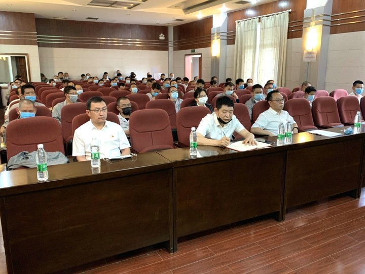 与会人员.jpg 与会人员.jpg